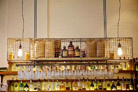 Hoxton — bar detail